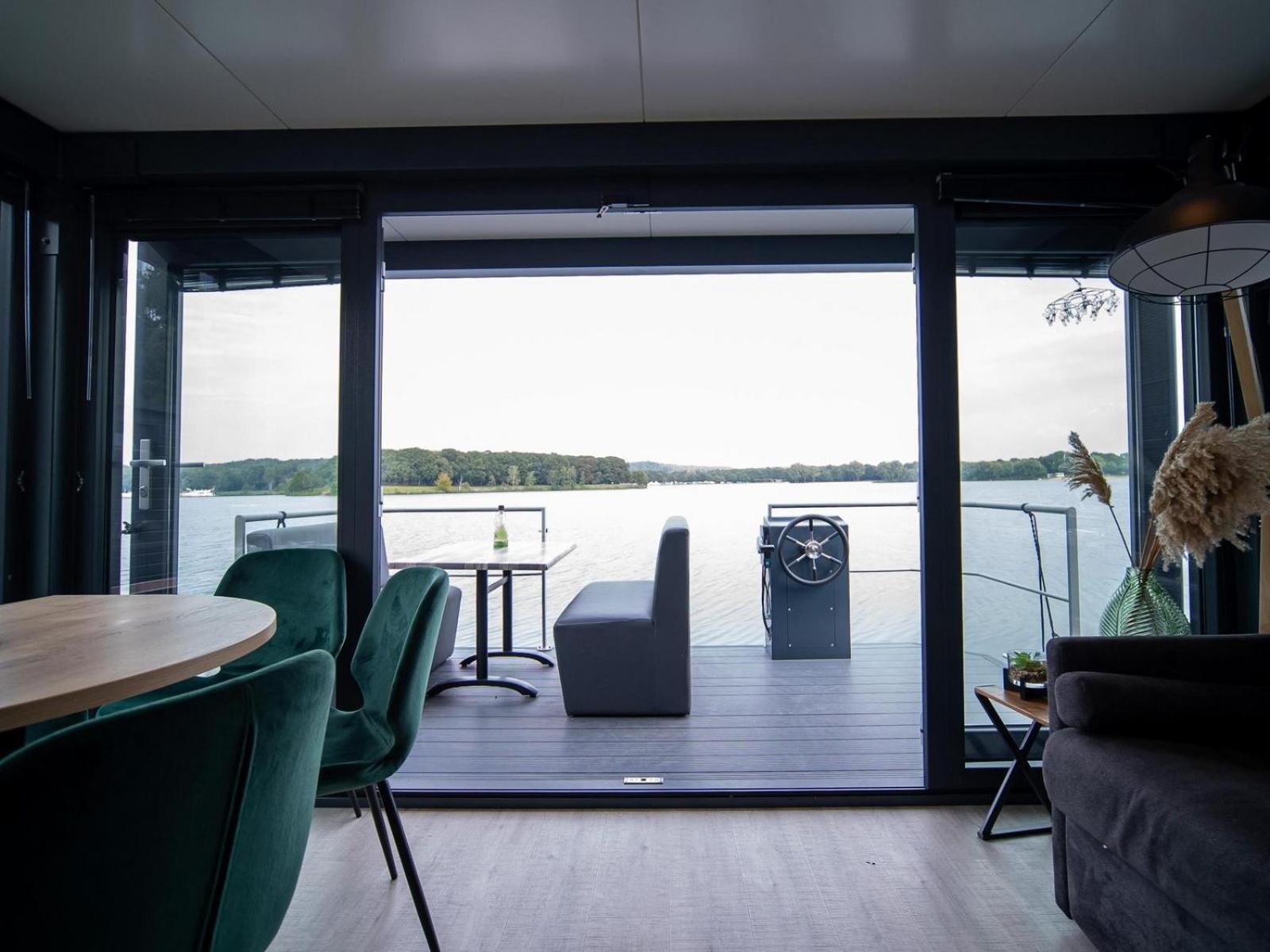Houseboat Marina Mookerplas 4-6 Persons Plasmolen Dış mekan fotoğraf